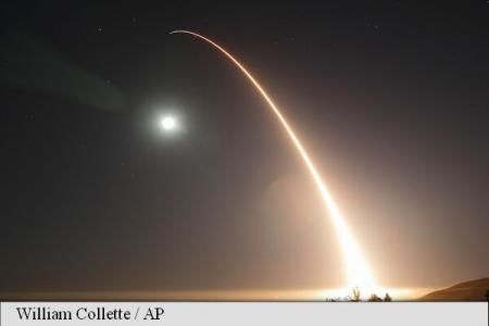 Coreea de Nord a lansat duminică o rachetă balistică, din apropierea coastei de vest și a graniței cu China. 