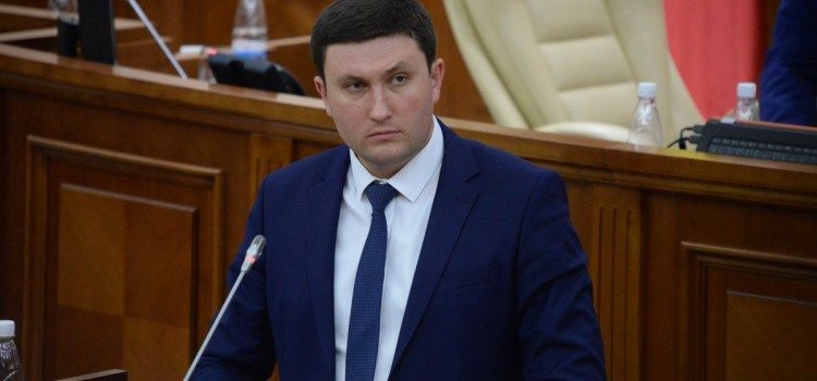 Односталко: Дети не должны становиться заложниками ситуации с вакцинами