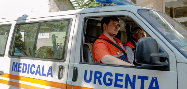 Medicii de la Serviciul Național de Asistență Medicală Urgentă Prespitalicească susțin că Vlad Filat a fost găsit în stare conștientă. Foto: timpul.md