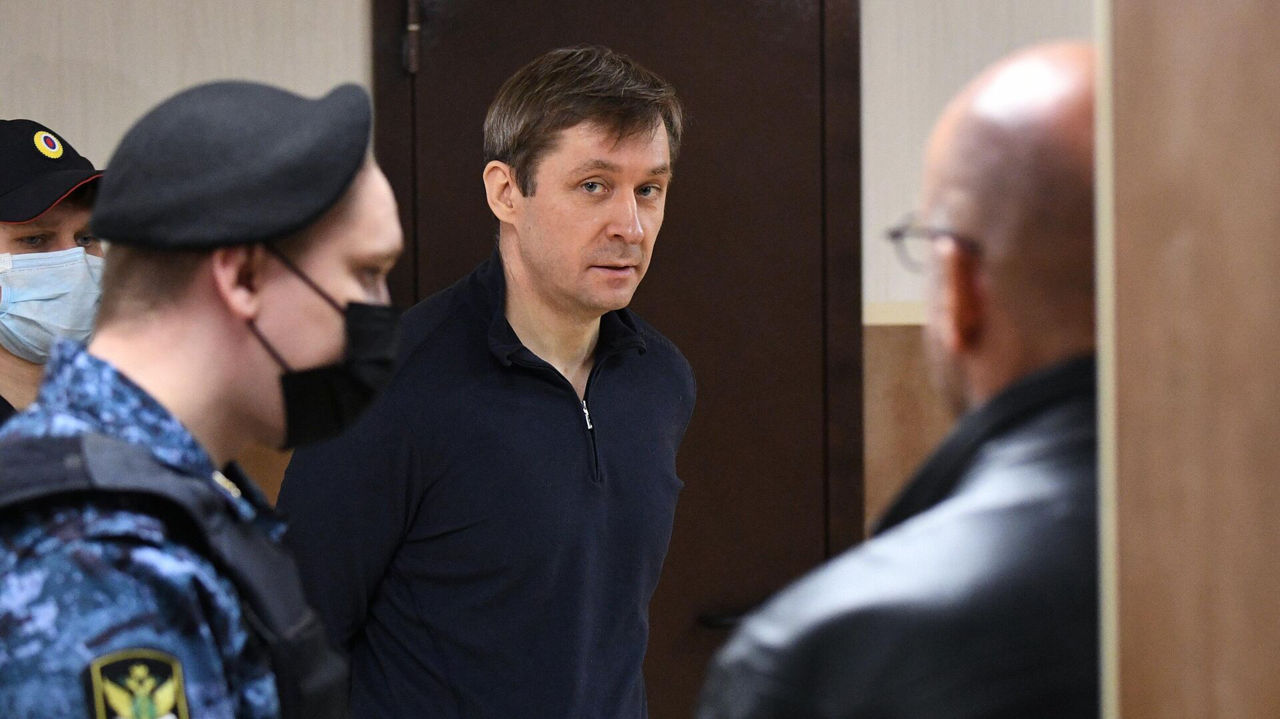 Экс-полковник Захарченко приговорен к 16 годам колонии.