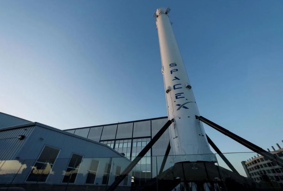 SpaceX подтвердила запуск первой гражданской космической миссии и назвала дату.