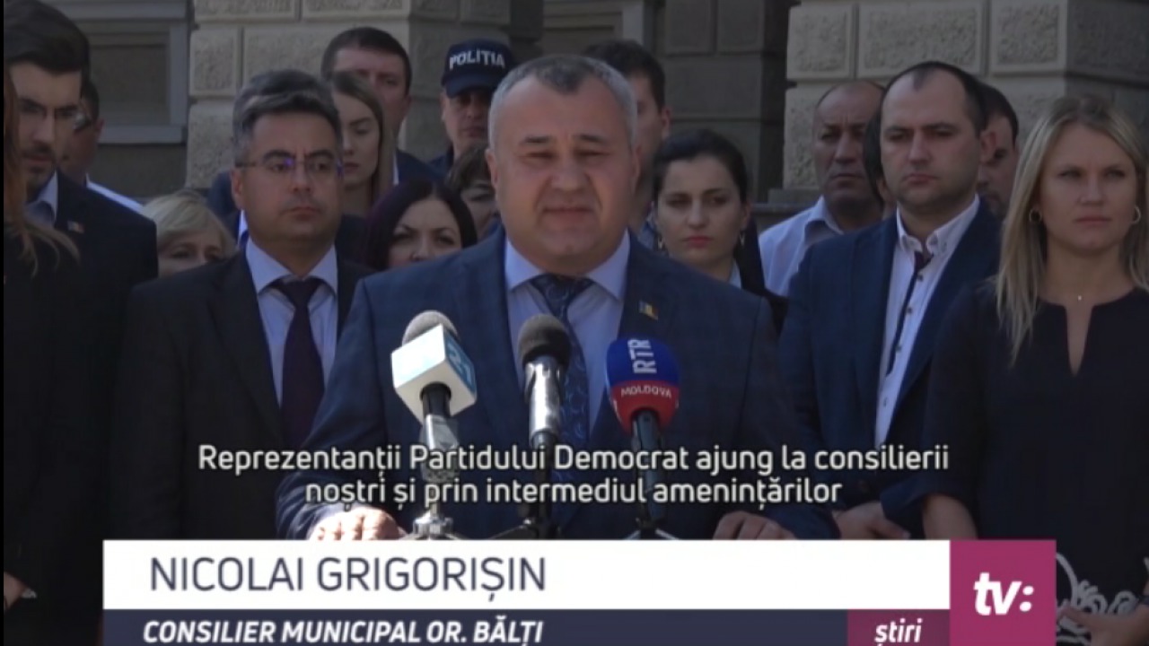 Le-au promis că se vor pomeni cu droguri și muniții. Primarii PN ar fi amenințați. Foto: Captură video