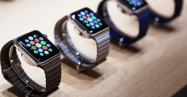 Desigur, exista si posibilitatea ca smartwatch-ul sa nu te elibereze de alte device-uri, ci sa faca exact opusul. Totul depinde de utilizator.