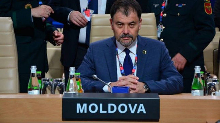 Ministrul Apărării, Anatol Șalaru, care va merge sâmbătă la Odessa. Foto: adevarul.ro