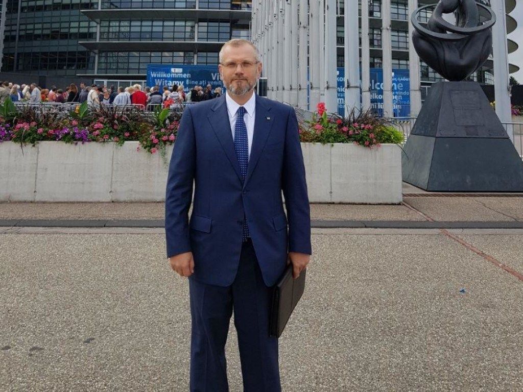 Депутат Европарламента от партии Европа за свободу и демократию Джонатан Гилл. 