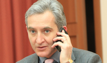 Guvernul urmează să decidă astăzi privatizarea mai multor companii mari în care statul deţine acţiuni.