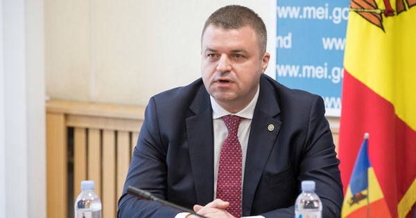 Министр экономики и инфраструктуры Сергей Райлян.