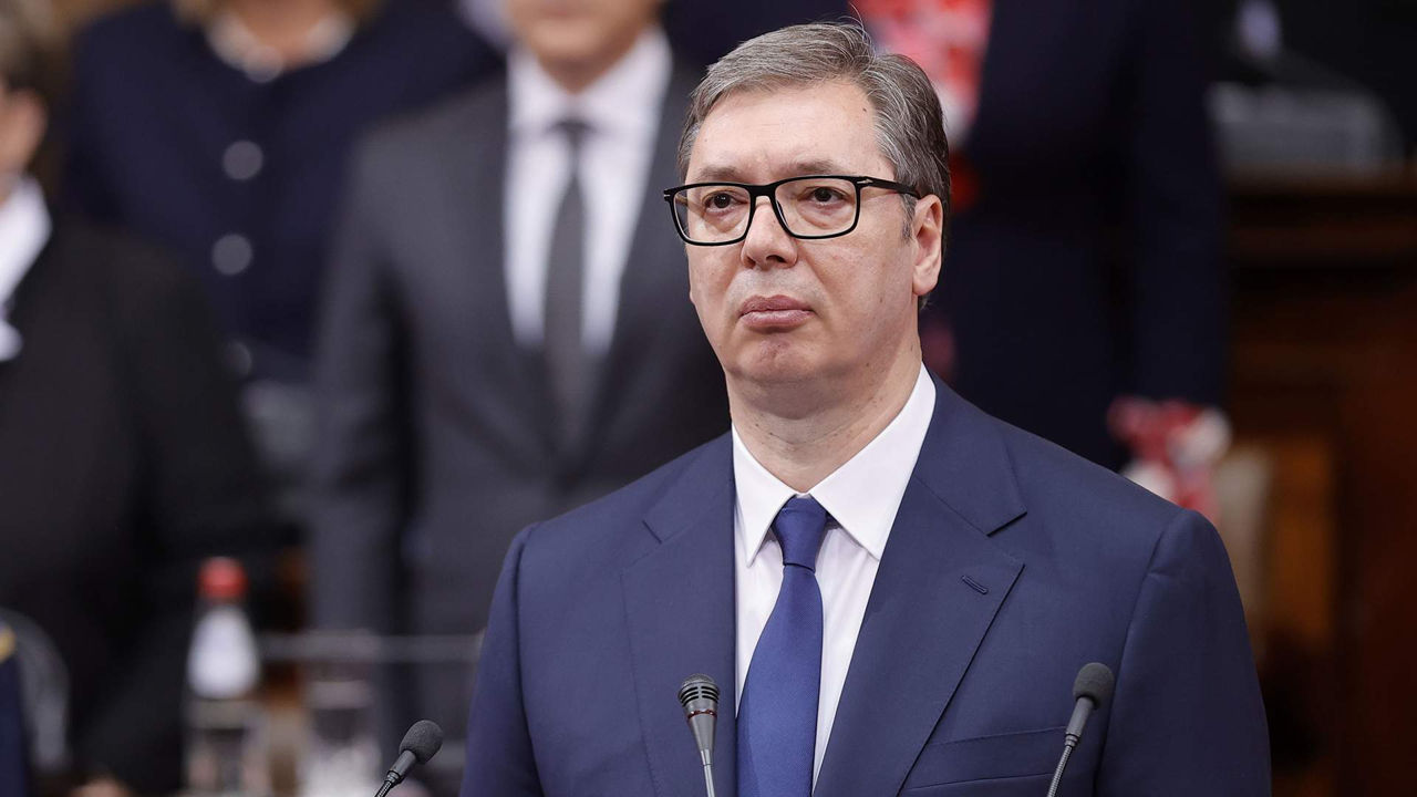 Президент Сербии помиловал женщину, наехавшую на участников антиправительственного протеста.