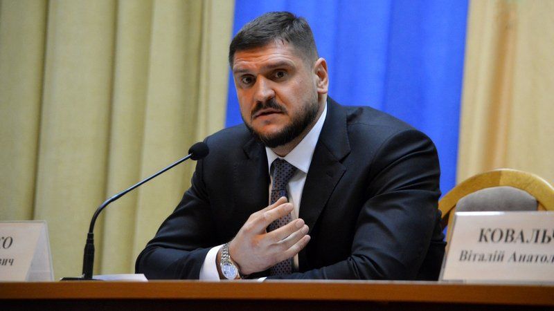 Второй губернатор на Украине подал в отставку после выборов.