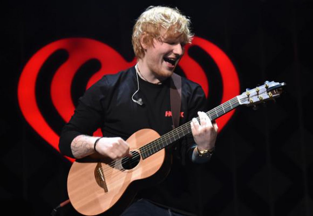 Ed Sheeran a cumpărat toate proprietăţile din jurul casei sale
