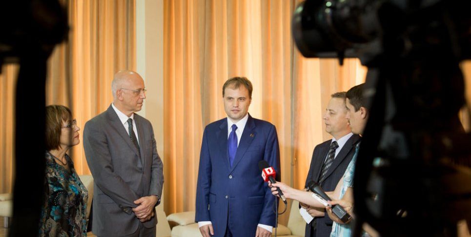 Спецпредставитель ОБСЕ призвал Кишинев и Тирасполь не бояться уступать.