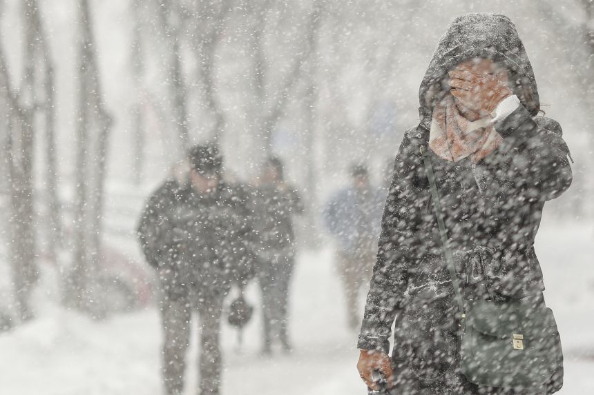 Va mai ninge doar la nord. Meteo pentru următoarele zile. Foto: București FM