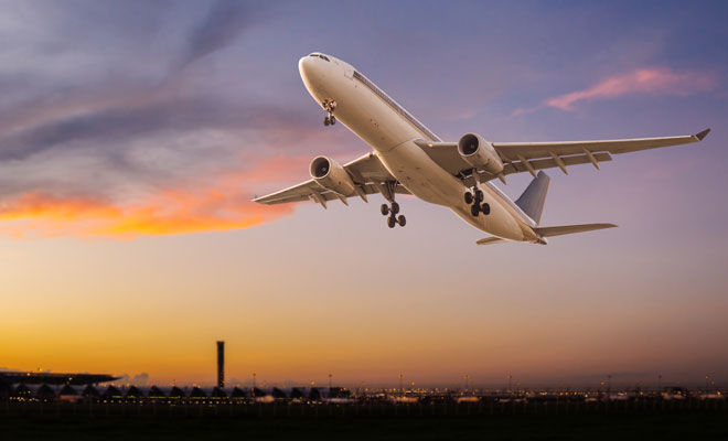 Zborul cu avionul, de trei ori mai periculos din cauza încălzirii globale. 