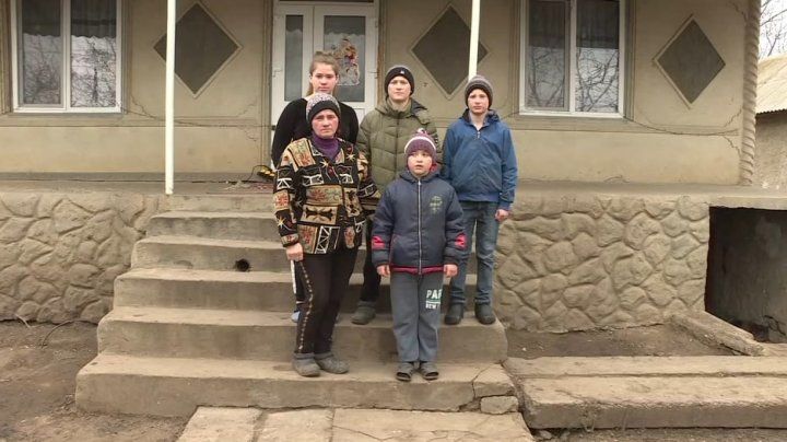Мать восьмерых детей нуждается в помощи.