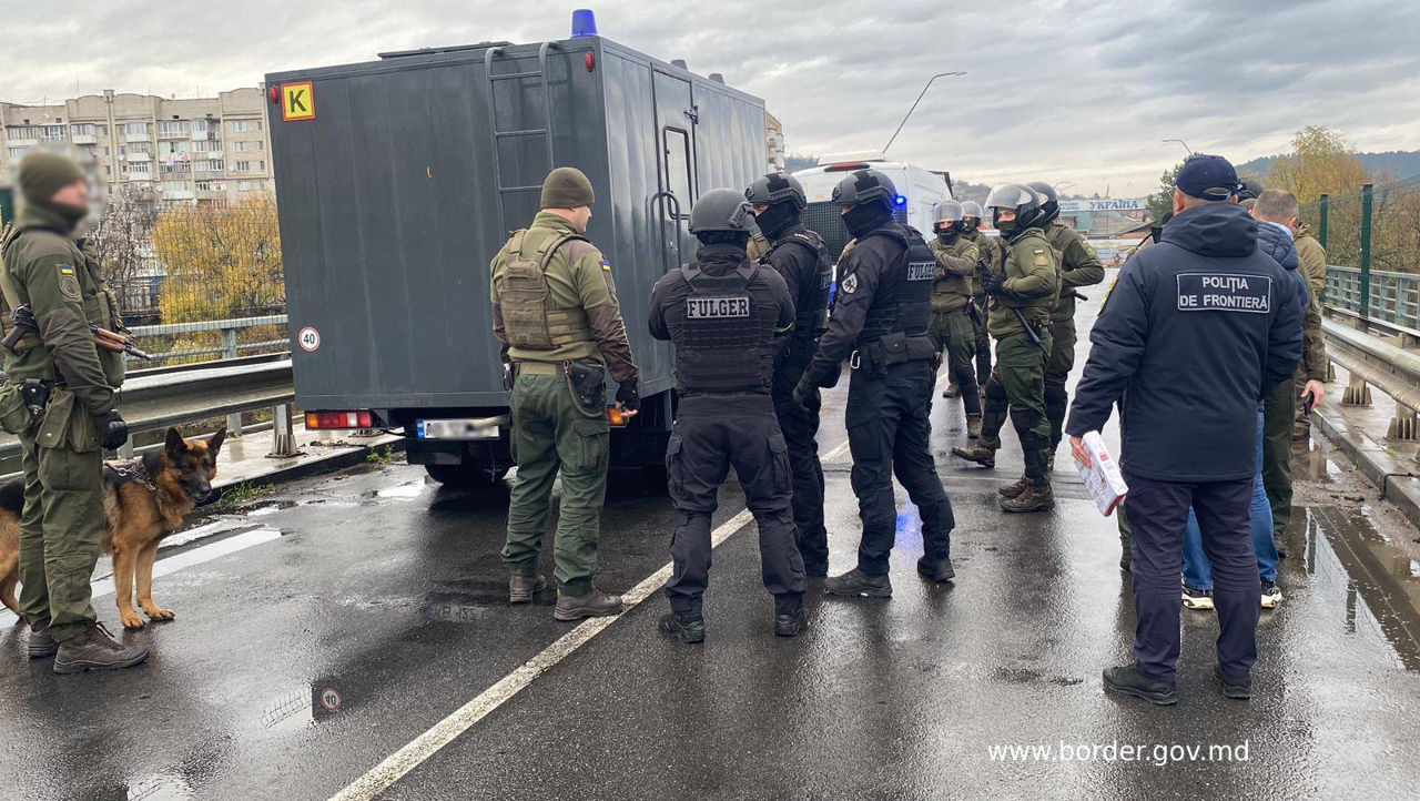 Украинские пограничники вернули в Молдову объявленного в розыск мужчину.