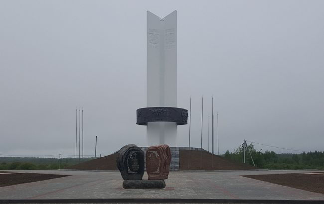 В Черниговской области снесут известный монумент "Три сестры".