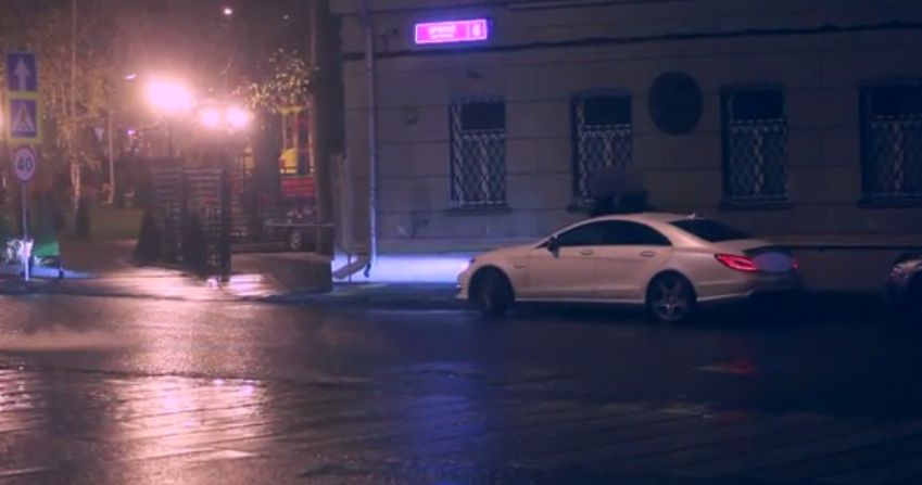 Сам автор скандального видео утверждает, что в его действиях нет ничего аморального.
