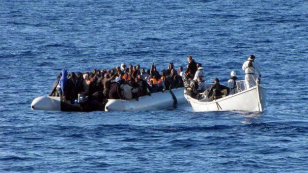 Traficanţii de migranți din Africa spre Europa se orientează spre alte trasee. 
