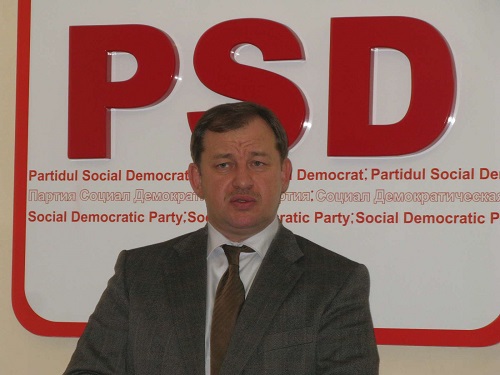 По словам Шелина, "Маринуца - некомпетентный министр, который не может обеспечить безопасность солдат за время несения службы".