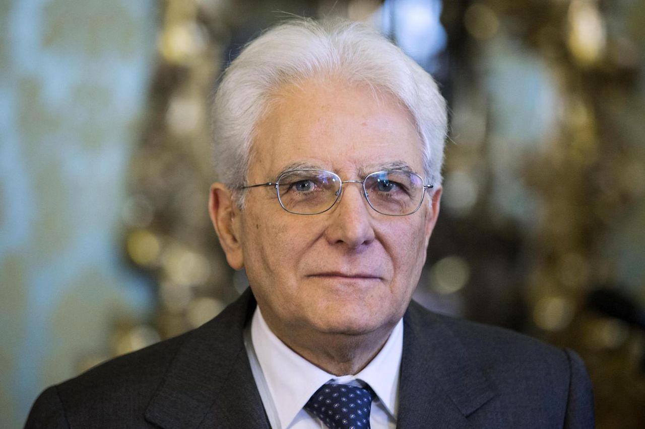 Preşedintele Italiei: Convorbiri privind criza guvernamentală
