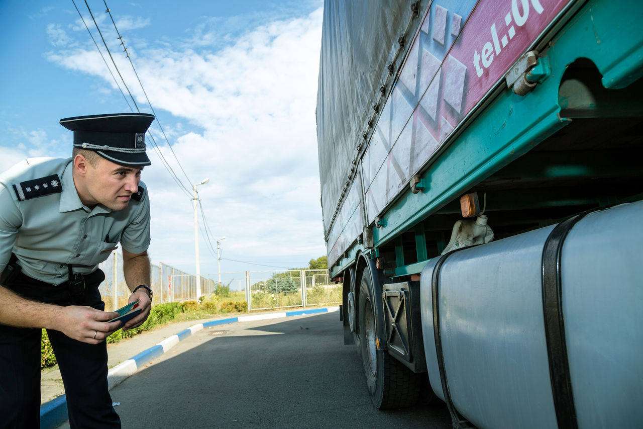 Zeci de nereguli depistate la frontieră în ultimele 24 de ore. Foto: border.gov.md