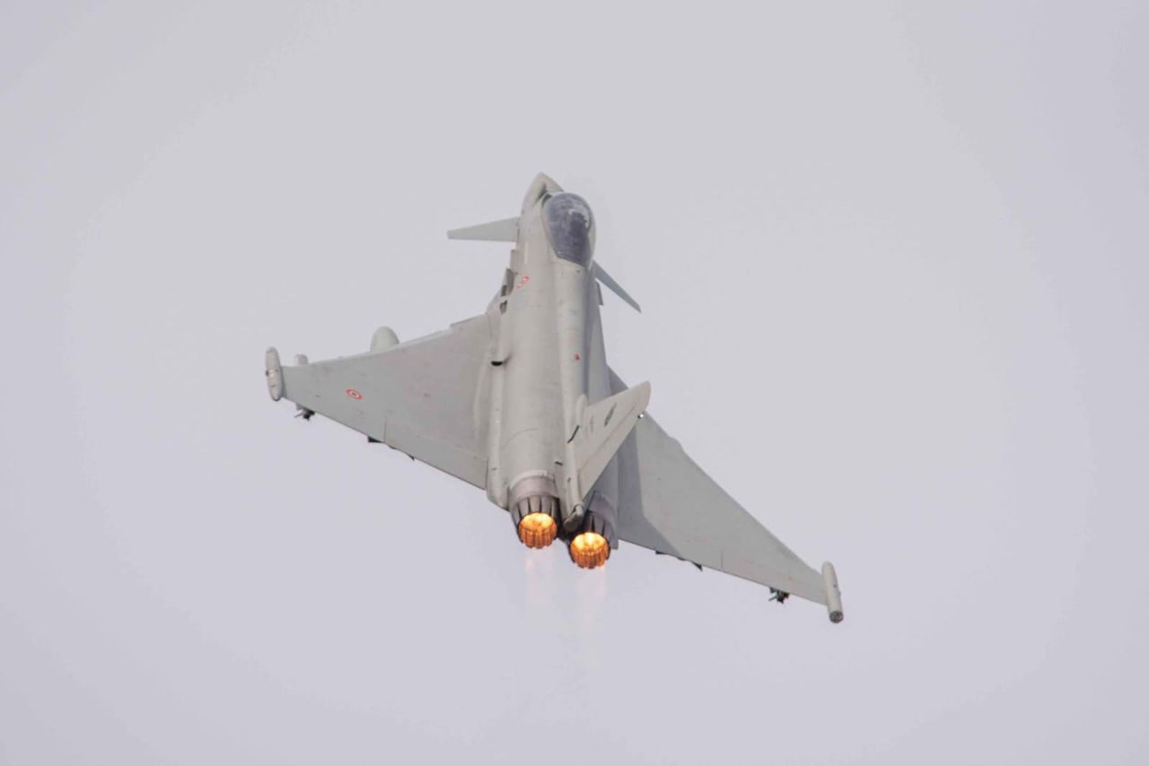 Avioanele de luptă italiene au interceptat un avion deasupra Țărilor Baltice.