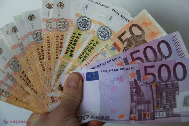 Leul moldovenesc își continuă trendul descendent în fața monedei unice europene și a dolarului SUA.