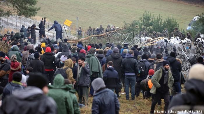 В Минске предложили Евросоюзу выход из ситуации с беженцами.
