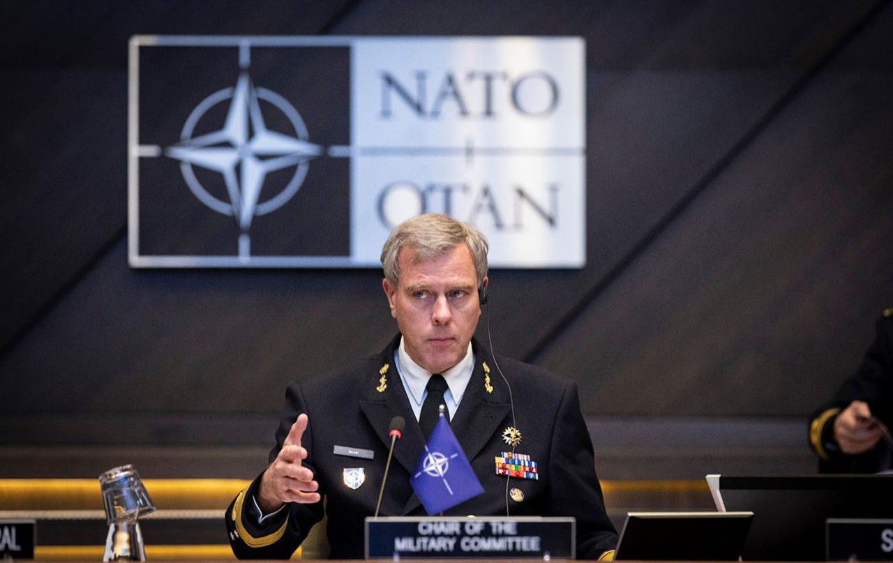 Председатель военного комитета НАТО адмирал Роб Бауэр.