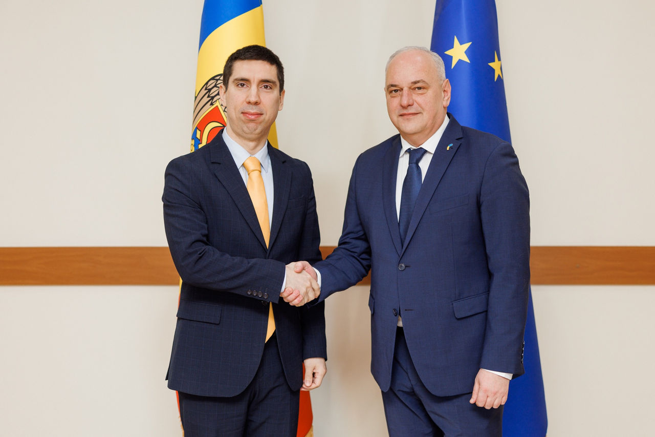 Новый посол Украины в Молдове Паун Роговей вступил в должность.