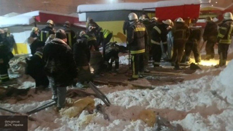 Оперативно-следственная группа еще не установила, что стало причиной обрушения части здания.
