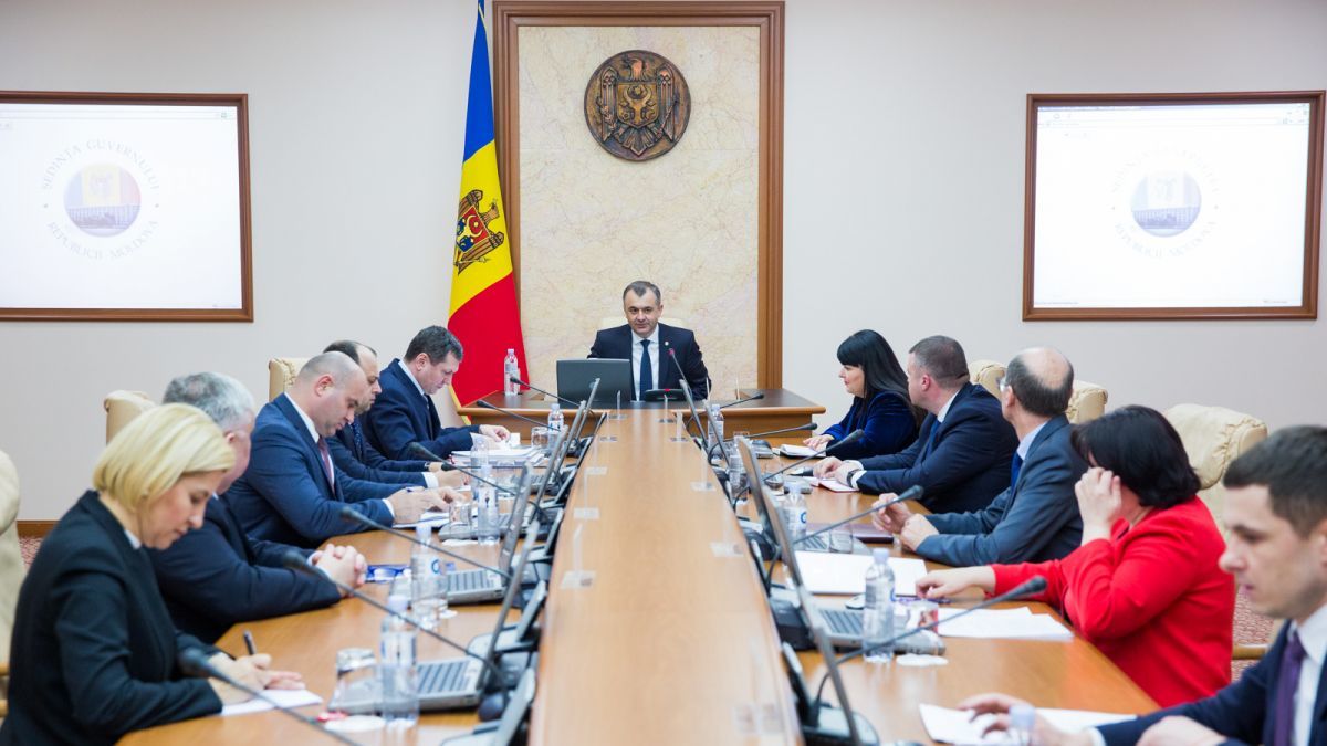 Тесты на COVID-19 не выявили вирус у правительства.
