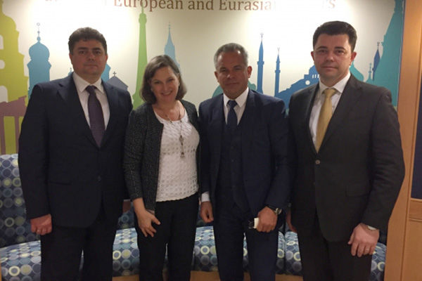 La întrevederea cu Victoria Nuland, care a avut loc la Departamentul de Stat al SUA (ministerul de externe american), a participat şi Bridget Brink, asistent adjunct al Secretarului de stat american, care s-a aflat recent la Chişinău.