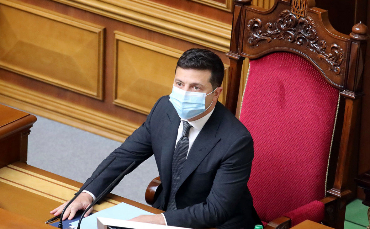 Зеленский поддержал "карантин выходного дня" на Украине.