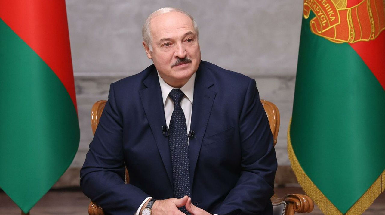Лукашенко: Надо найти пути мирного решения конфликта на Украине.