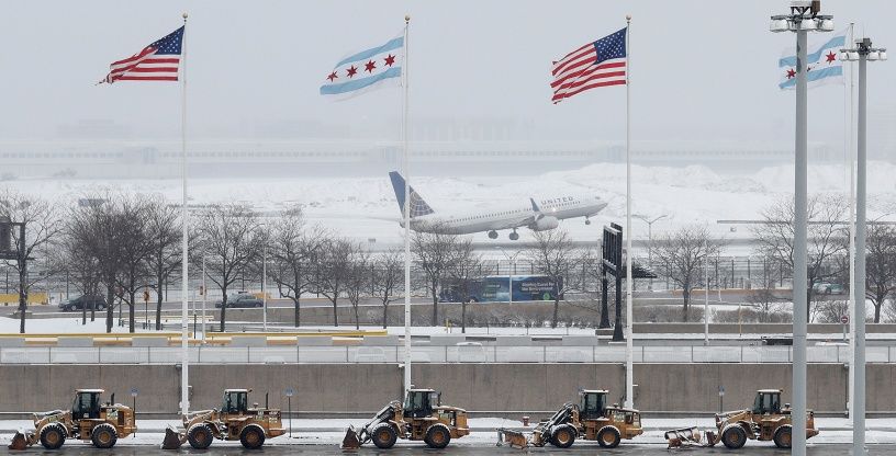 Весенний снегопад обрушился на Восточное побережье США. 