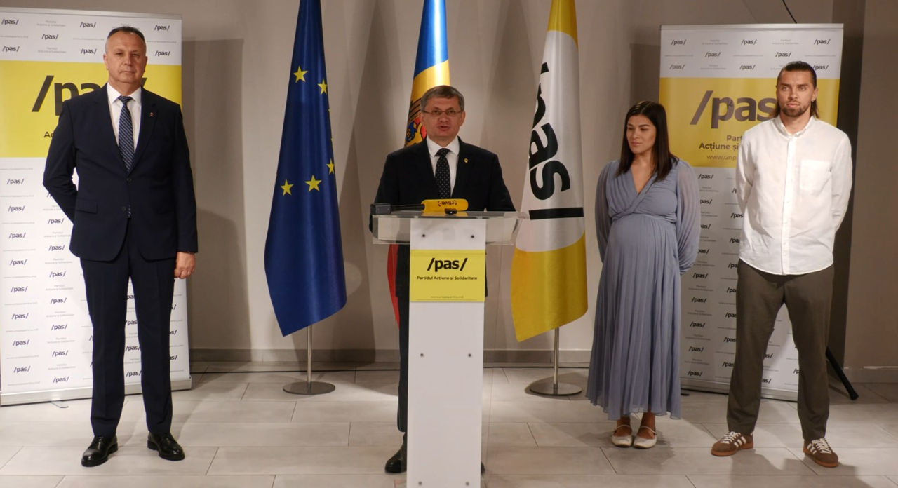 Luptătoarea Nichita și un fost jucător al echipei naționale de fotbal a Moldovei vor candida pe listele PAS la alegeri.