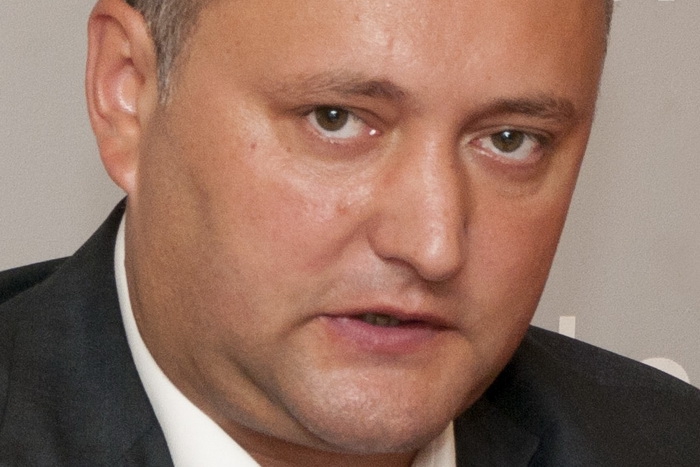 Лидер Партии социалистов Республики Молдова Игорь Додон подал в суд на своего бывшего партийного товарища, коммуниста Александра Петкова.