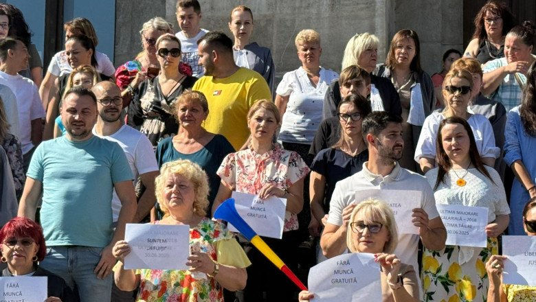 Proteste în România, după ce noul Guvern a decis plafonarea sporurilor bugetare.