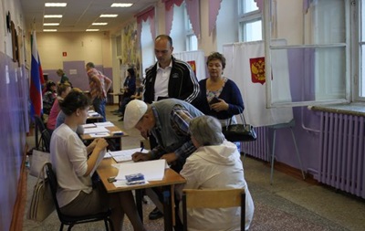 В российских регионах выбирают губернаторов, глав муниципалитетов и депутатов собраний.