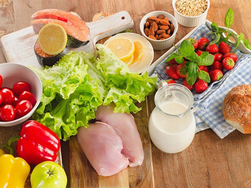 Врач назвала продукты, которые нельзя есть при простуде.