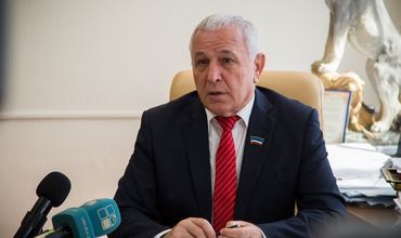 Родители ребенка, пострадавшего в ДТП, просят выпустить Константинова из-под стражи.