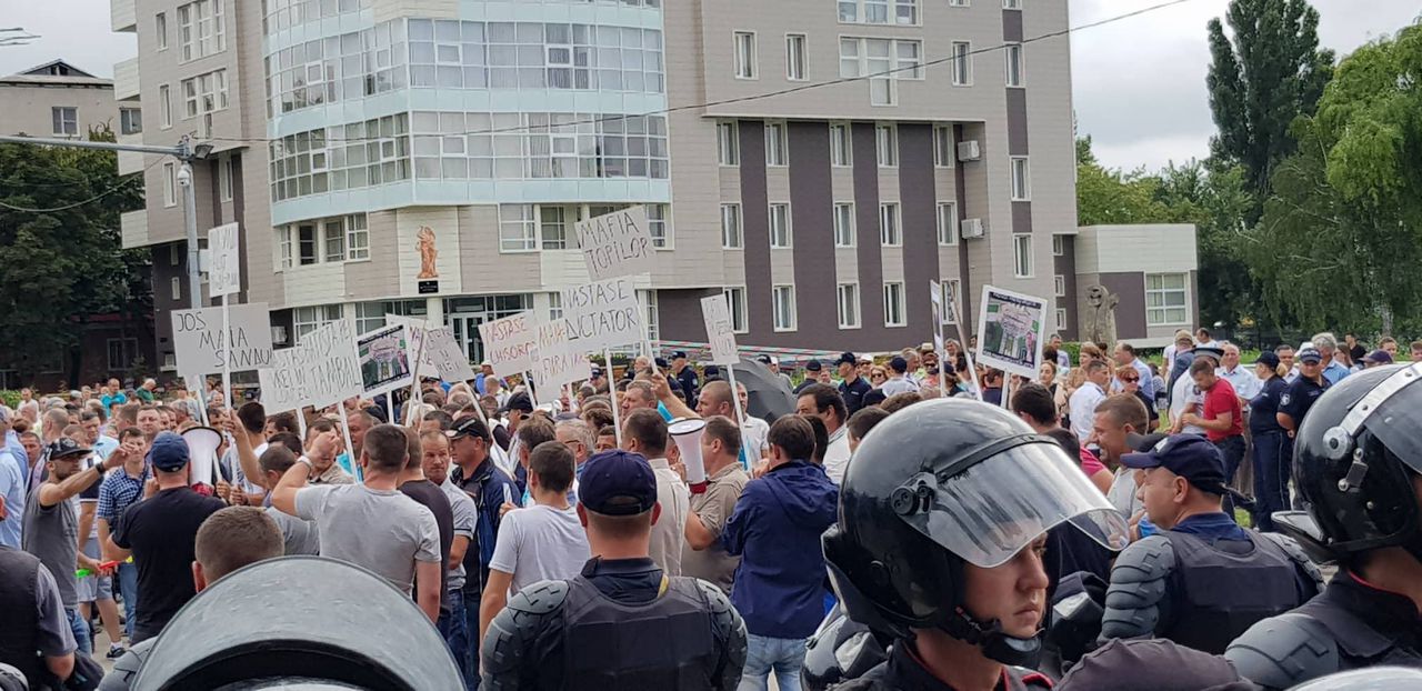 Движение национального сопротивления Acum провело акцию протеста в Унгенах.