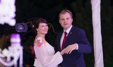 Şevciuk şi soţia lui, viață în roz în Federația Rusă. Foto: adevarul.ro