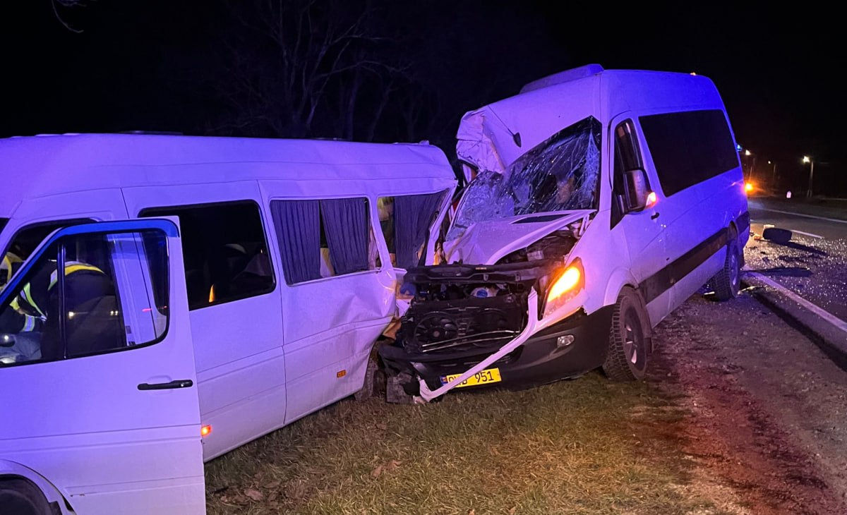 Accident în raionul Sângerei: Șase persoane, transportate la spital.