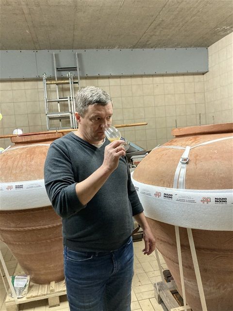 Молдаванин открыл винодельню в Швейцарии.