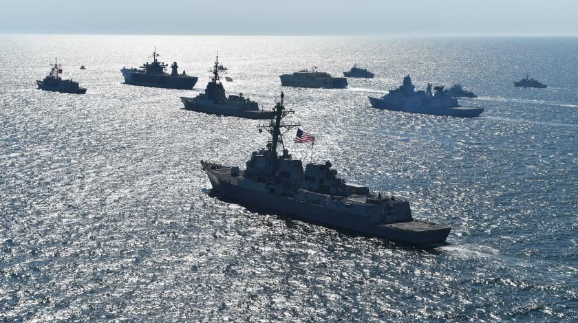 В Балтийское море вошла группировка кораблей НАТО.