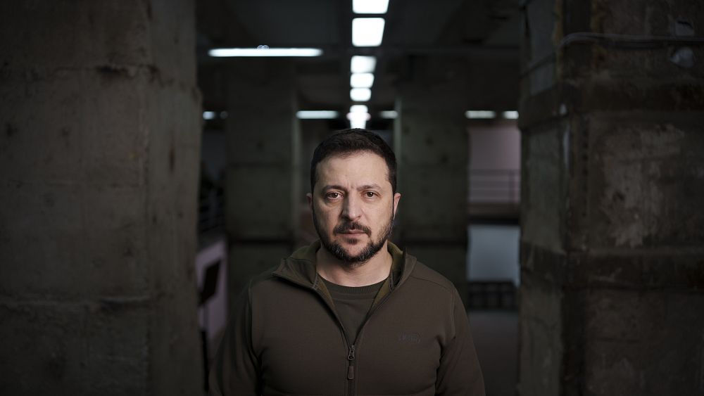 Зеленский ожидает от Верховной Рады "критически важных" решений.