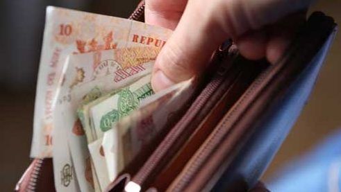 12% dintre moldoveni nu sunt mulțumiți de salariile pe care le primesc.