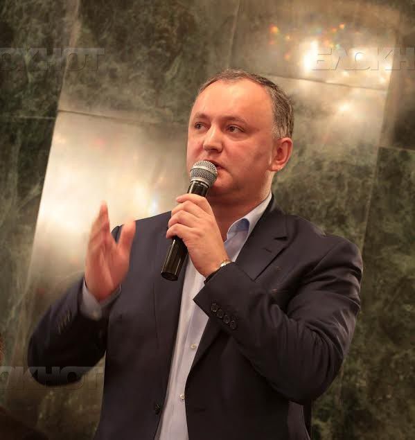 Лидер социалистов отметил, что участники акции протеста поддерживают только мирные протесты. Фото: bloknot-moldova.md